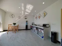 Yueshan  Yishe  Homestay  Huang  guo  shu