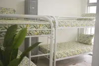 Waikiki Beachside Hostel - balkon