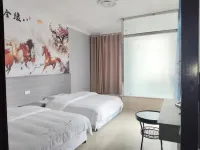Yijia Hostel
