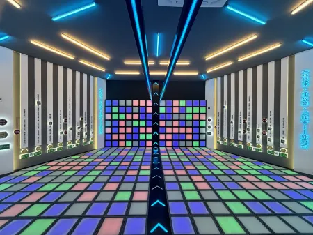 Fengjie County Qianli Jiangling Hotel Отели рядом с достопримечательностью «Qutang Gorge»