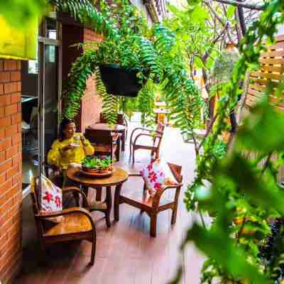 プライ & ハーブ スワンナプーム エアポート Hotel Exterior