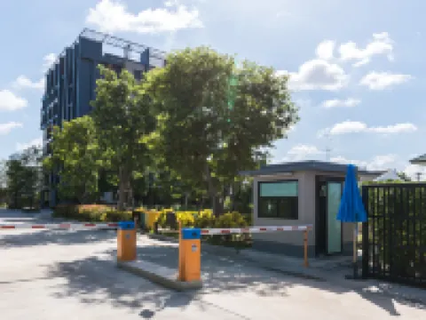 尊尚豪華飯店 Boromarajonani College of Nursing附近的飯店