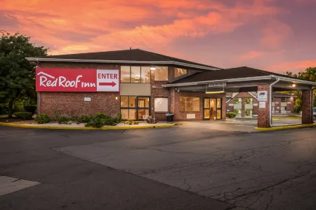Red Roof Inn Rochester - Airport Отели в г. Monroe County