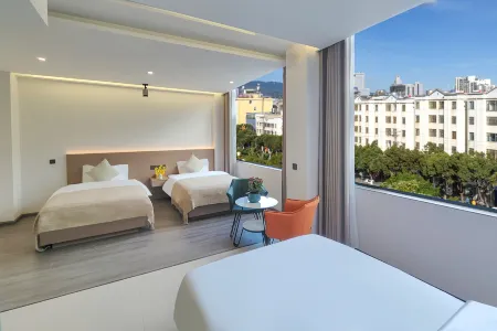 Yuecheng Film and Television Intelligent Hotel (Dali High speed Railway Station Branch)