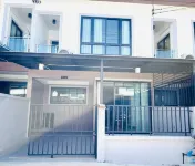 Pattaya Tay  Emperor Holiday townhouse