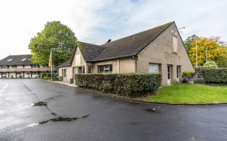 Sleep and Go Bruges Отели в г. Зеделгем