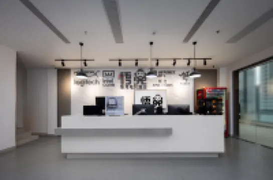 Wujing Esports Hotel (Phoenix Airport Sanya Bay Branch)