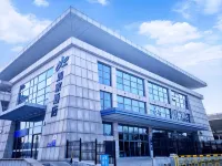 Home Hotel Neo (Tai'an High-Speed Railway Entrance Waiting Hall) 泰安のホテル