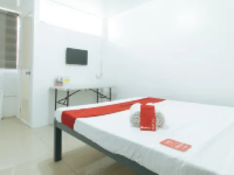 RedDoorz @ Shukran Rentals OPC Pampanga Hotels in Candaba