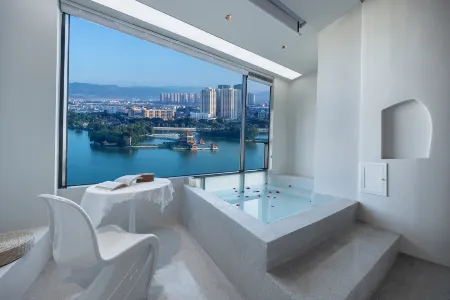 Mengzi Mint Inn B&B (Nanhu Park Branch) Отели рядом с достопримечательностью «Honghe College»