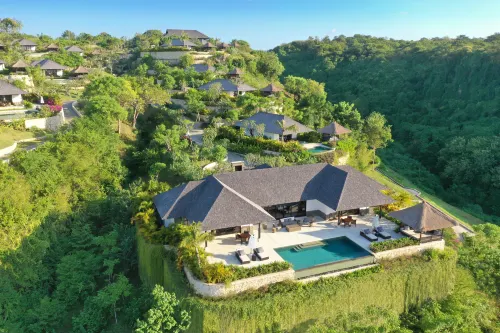Raffles Bali - Luxury