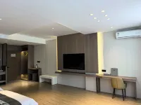 Homeinn Ease Hotel (Nenjiang Railway Station) - 2-Star
