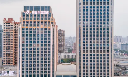 Grand Rezen In Chong Zuo