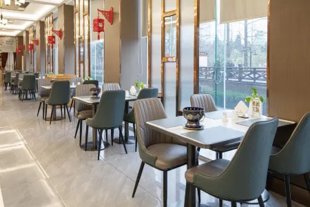 Lu'an Wanxi Junting Hotel (Hongjie Branch) Отели рядом с достопримечательностью «The Liuan Twin Towers»