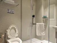 โรงแรมแม็กซ์แอคคอม ฟิวเจอร์ - 2 ดาว