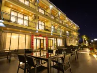 Donghai Bin'an Scenic Apartment (Weizhou Island Rainbow Cliff) Hotels near Catholic Church