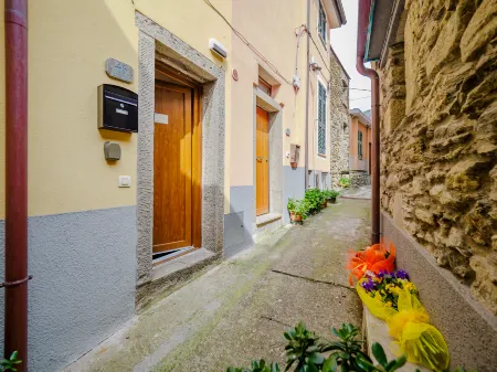 La Lampara Sea View Terrace Apartment with AC