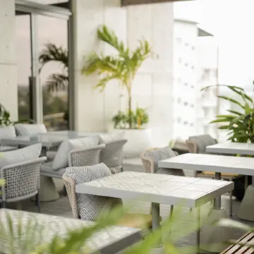 SeSaya Poshtel & Bistro - Colombo's Newest and Finest Poshtel Dorms and Rooms Отели рядом с достопримечательностью «Бандаранаайк Мемориал Интернешнел Конференс Холл»
