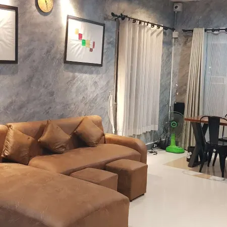 The Lake guest house