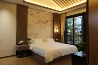 Yinyinju Hotels in Zhongfang