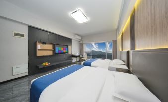Weihai Lanye Scenic Hotel (Huoju 8th Street International Coastal Baths)