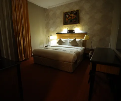 CREEK GATE HOTEL - BAITHANS