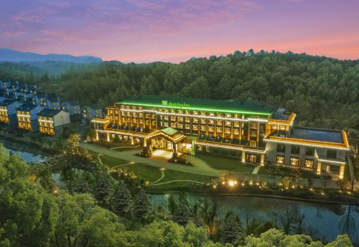 호텔 로비 이미지