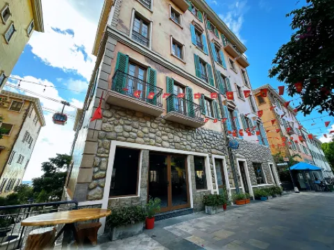 Thala Hotel Sorrento Отели рядом с достопримечательностью «Сан- Бич»