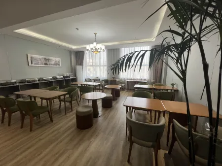 XINCHENGJIUDIAN Отели рядом с достопримечательностью «Donggang College of Huaihai Institute of Technology»