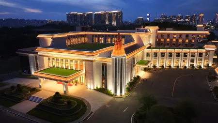 Nanhu Hotel Отели рядом с достопримечательностью «Sheng'an Temple»