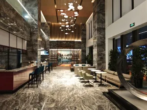 Baolifeng International Business Hotel