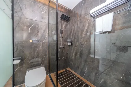 yingchengHOTEL Отели рядом с достопримечательностью «Guangxi University of Foreign Languages»