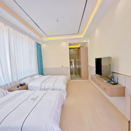 Diebu Yangqincang Homestay (Zhagana Scenic Area Ticket Center)