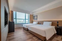 Mehood Lestie Hotel Torch Street International Seawater Baths Store Hotels near Shandong University of Arts Weihai Branch