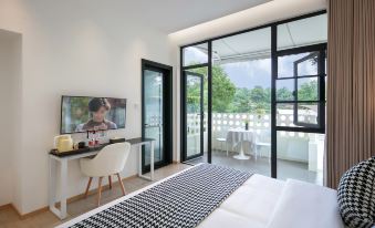 Xingye Time · Moganshan Ins Style Mountain Surrounding Wilderness Garden Boutique Stay