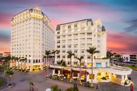 Pearl River Hotel Отели рядом с Аэропорт Катби