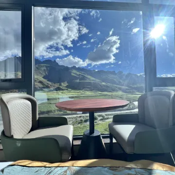 Dengqen Jueen Ta Luocang Grand Hotel