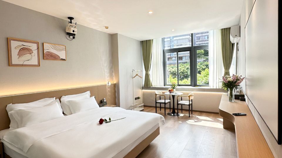 Yibin Junyuan Hotel