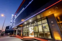 Bulton Delüxe Hotel Airport Hotel in zona Karadeniz Spor Tesisleri