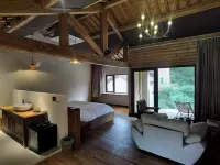 Cloud-Veiled Mountain Realm Retreat, Lishui Songyang