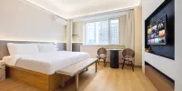 Gemstone Zhenbao · Pinyue Audio-visual Apartment (Shenyang Olympic Center) - Comfy Queen Room
