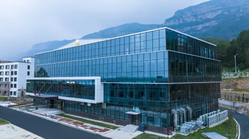 Linzhou Hongyuexing Grand Hotel