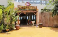 Huajing Seaside Holiday Apartment