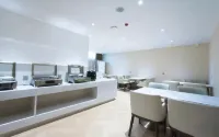 Yizhao Business Hotel (Fuyang Linyi Shopping Mall)
