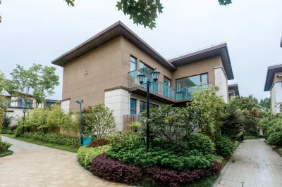 騰沖木對杜英民宿 鄰近華僑城·祕境森林樂園的酒店