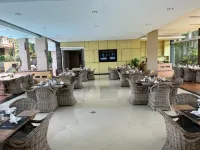 Grage Resort Sangkan - พร้อมอาหารเช้า