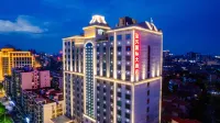 Rowin Grand Hotel Hotels in Dongxing
