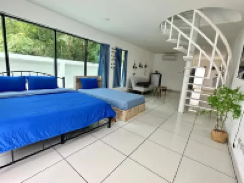 莫娜麗莎天堂泳池飯店