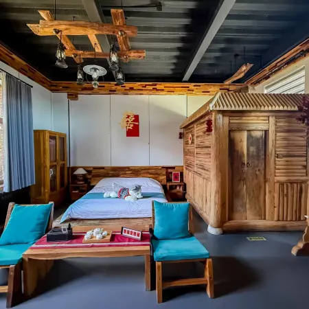 Juyuan Tingshe. Republic Era Courtyard Homestay