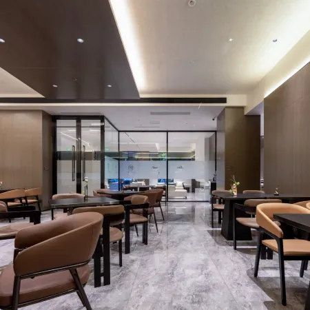 Jincheng Four Seasons Hotel (Zunyi Conference Site Yinhe Road)
